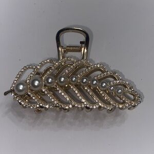 🌷NEW feather hair claw clip